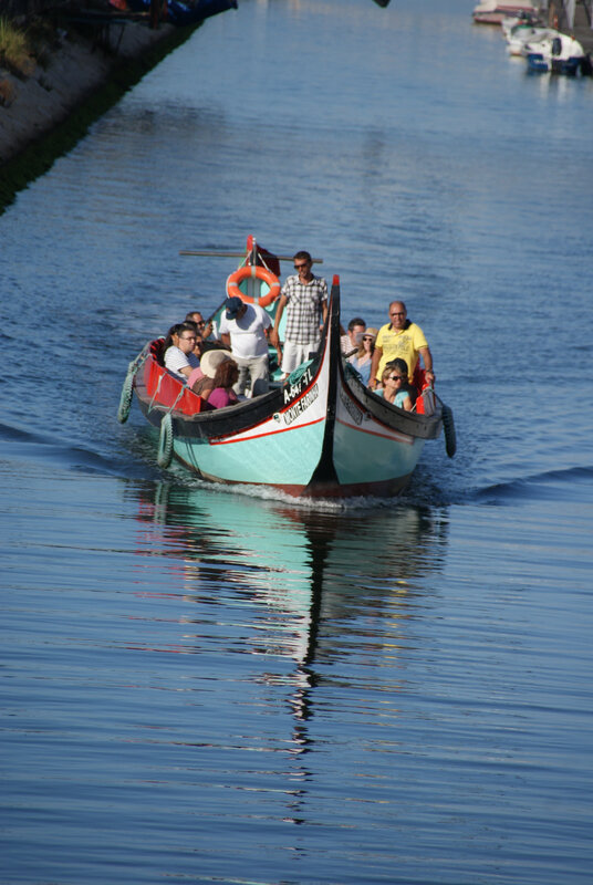 DSC00103-P-Aveiro-Les barques sur le canal