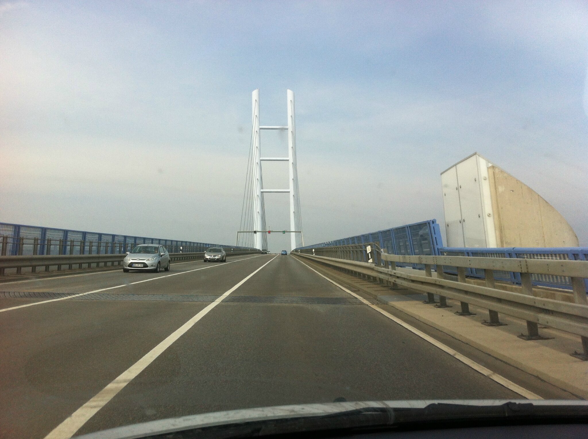 Île de Rügen, le pont, vue de la voiture (Allemagne)