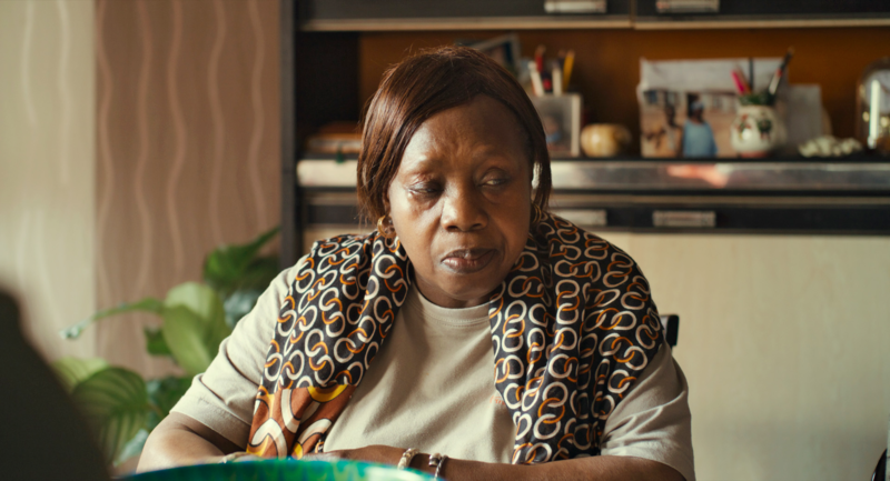 PHOTOGRAMME 2 Saint Omer d_Alice Diop © SRAB FILMS - ARTE FRANCE CINÉMA - 2022 la mere