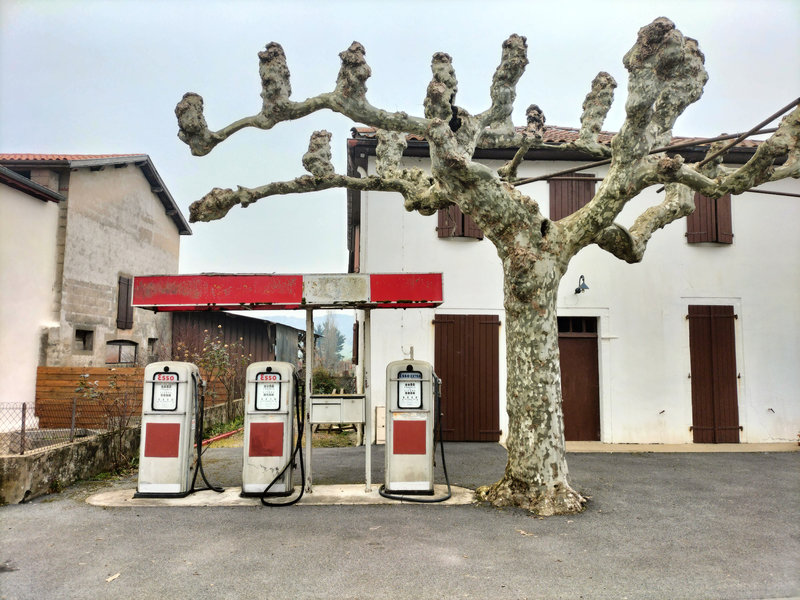 Bergouey-Viellenave, station service (64)