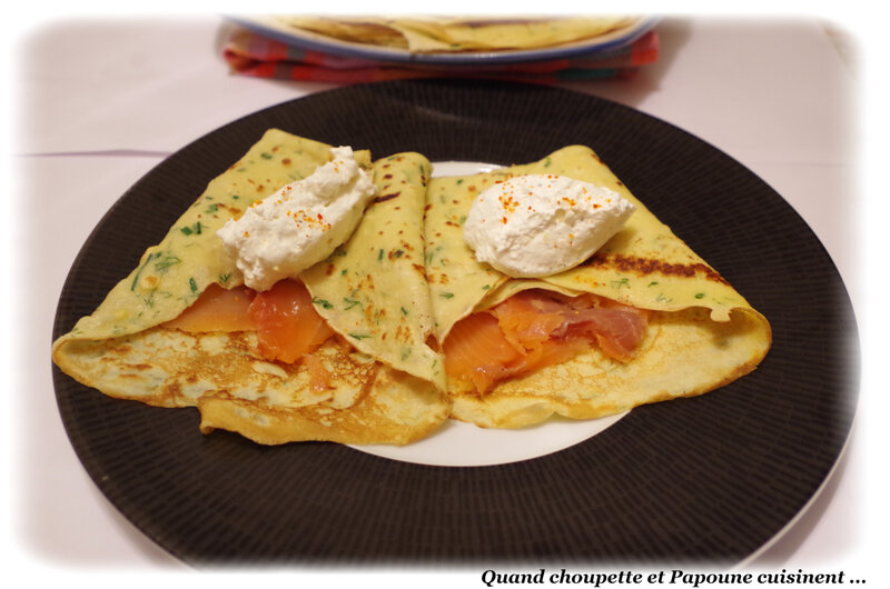 crêpes aux herbes, saumon fumé et crème citronnée-8213