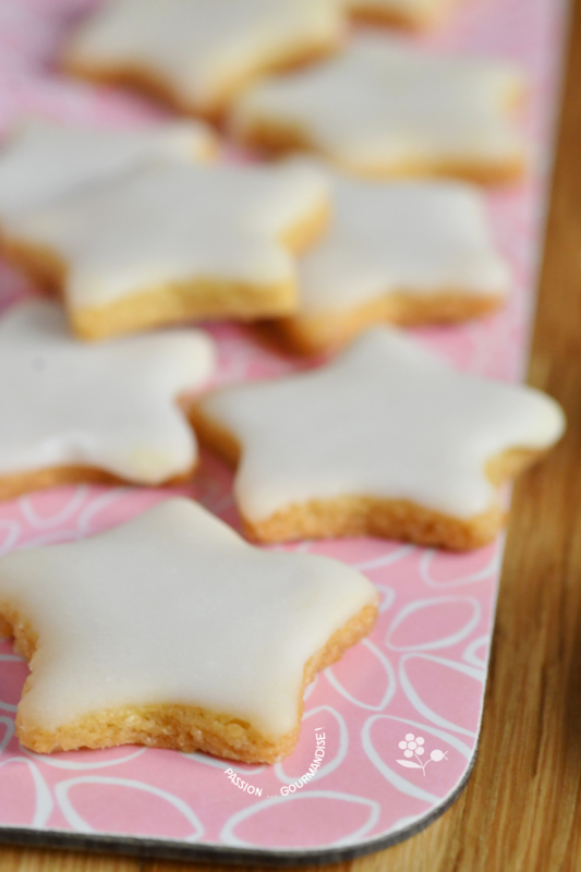 Biscuits étoiles, glaçage citron