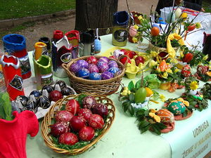 800px_Traditional_easter_eggs_in_Croatia