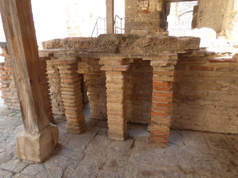 15 Arles Thermes Constantin (5)