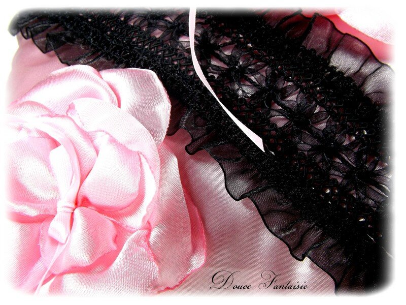 Coussin alliance satin rose et noir