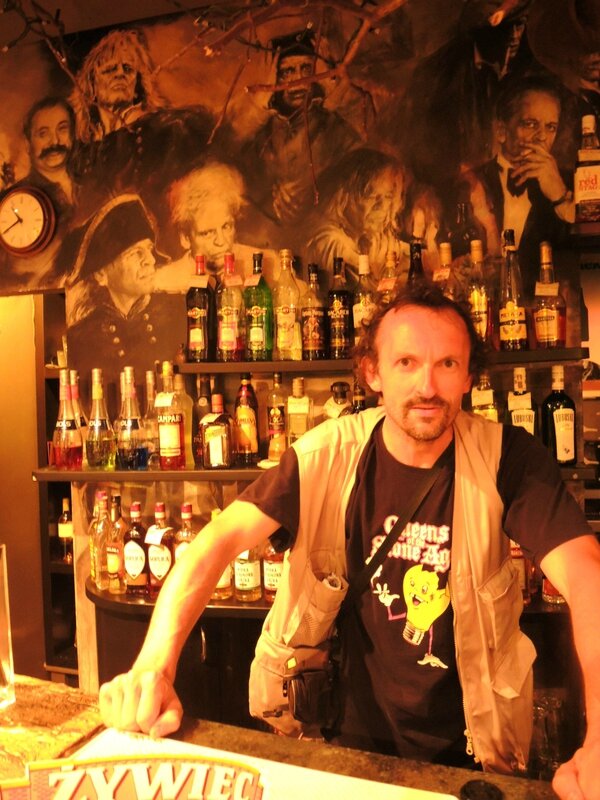 Jénorme est au bar de la maison natale de Klaus Kinski, Sopot