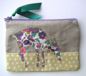 trousse_licorne_parme