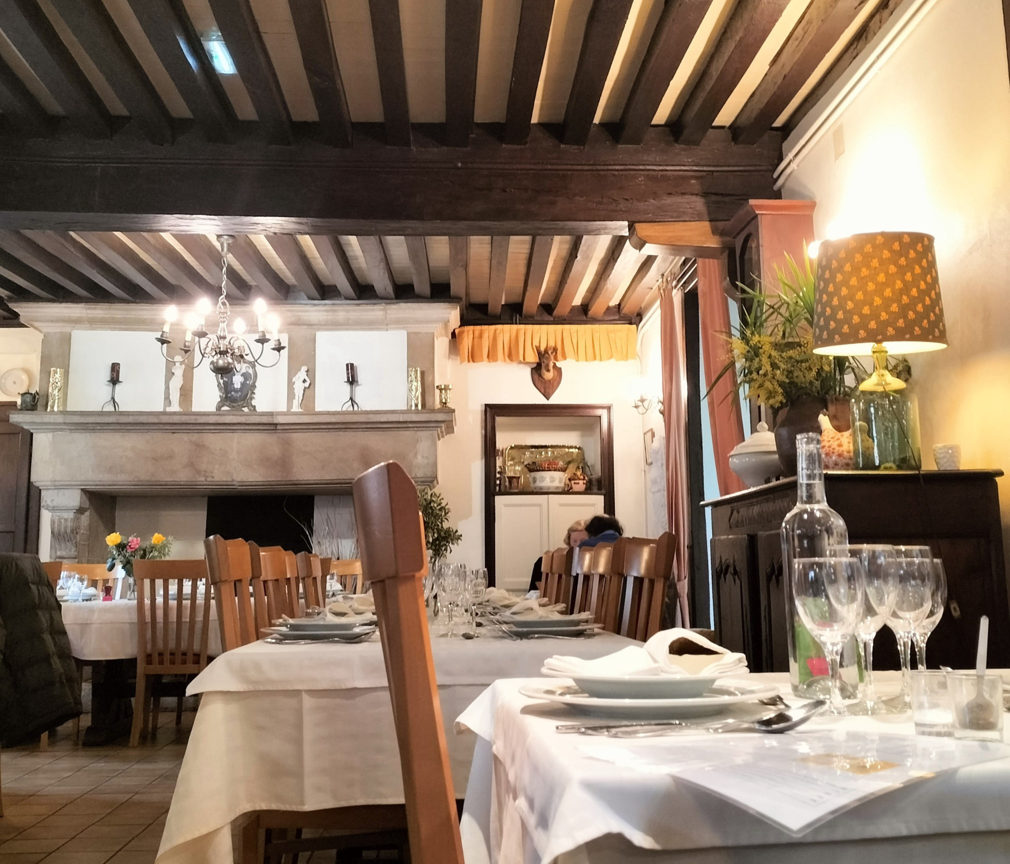 Audaux, auberge Claverie, la salle (64)