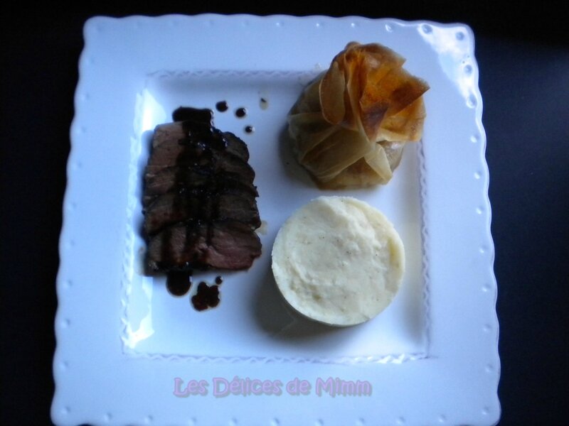 Magret de canard au miel, aumônière de pommes caramélisées et purée de panais 3