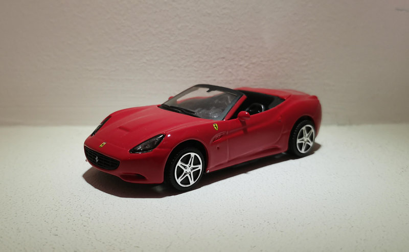 Ferrari California (Bburago)