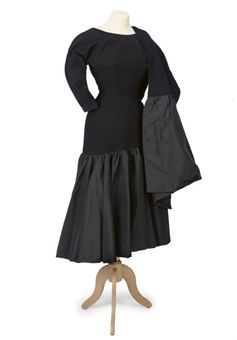 A flamenco-inspired cocktail ensemble. Eisa, circa 1950-55. Imag