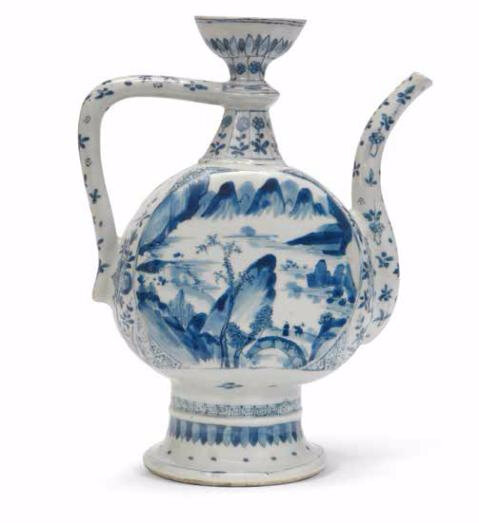 A blue and white ewer for the Islamic market, Kangxi period (1662-1722)