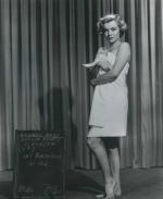 1951-04-05-LoveNest-test_costume-renie-mm-090-1