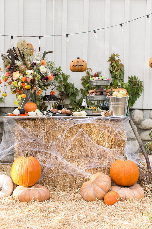 traditional_halloween_party_sugarandcharm_21