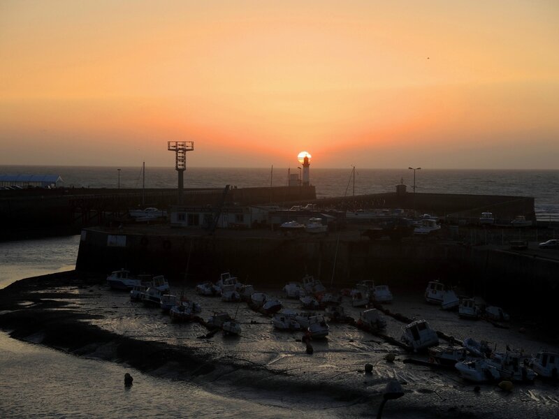 Le Tréport, coucher de soleil sur la phare (76)_003