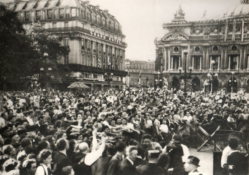 Libération Place Opéra à Parisé