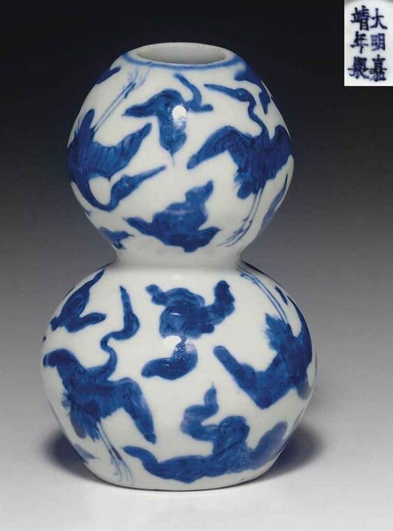 A_rare_small_blue_and_white_double_gourd_vase__Jiajing_six_character_mark_in_underglaze_blue_and_of_the_period__1522_1566_