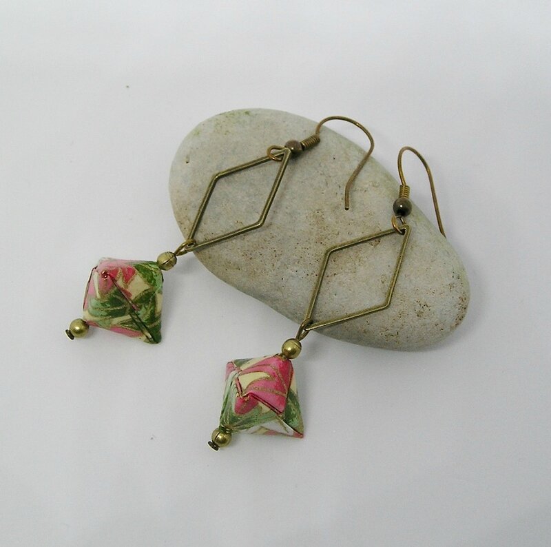 Boucles d'oreilles origami berlingot vert rose 1