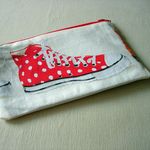 Pochette converse rouge à pois