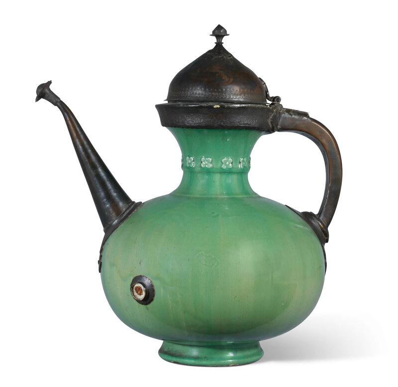 2020_CKS_18371_0051_000(a_safavid_green-glazed_pottery_ewer_iran_first_half_17th_century)