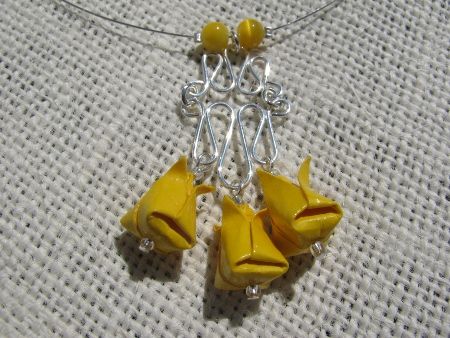 pt_D_tail_collier_baroque_jaune_2