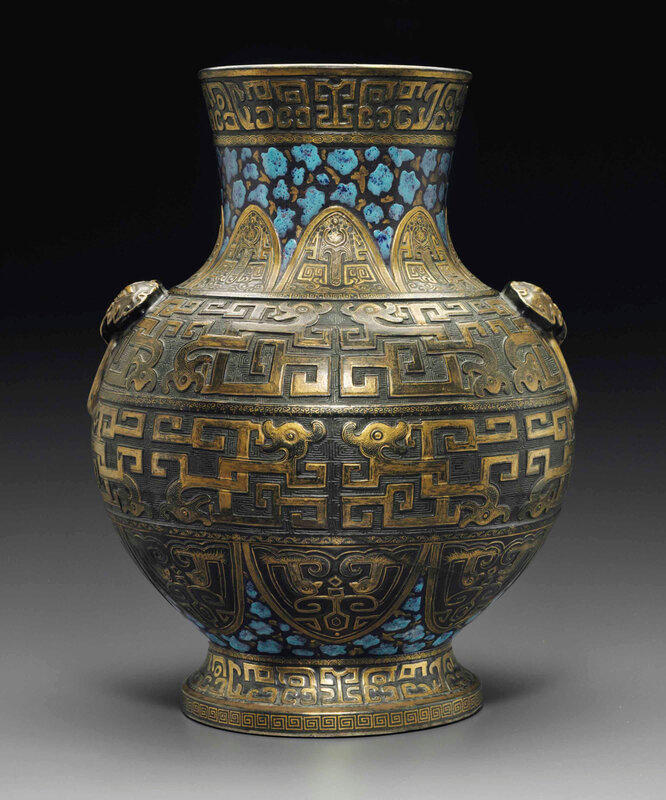 2014_NYR_02872_0976_000(a_large_archaistic_faux_bronze_hu-form_vase_19th_century)