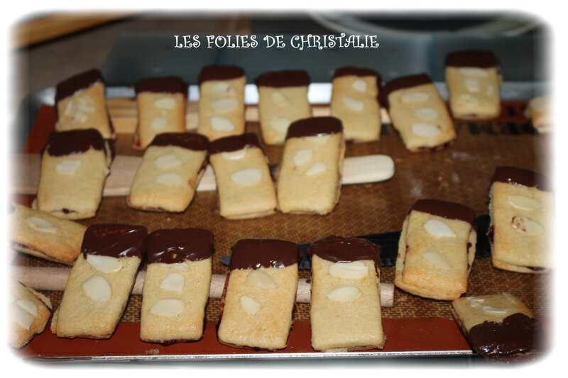 Bâtonnets amandes confiture 13