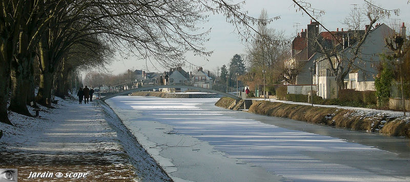 Le_pont_sur_le_canal