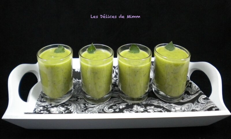 Velouté courgette-menthe en petites verrines 2