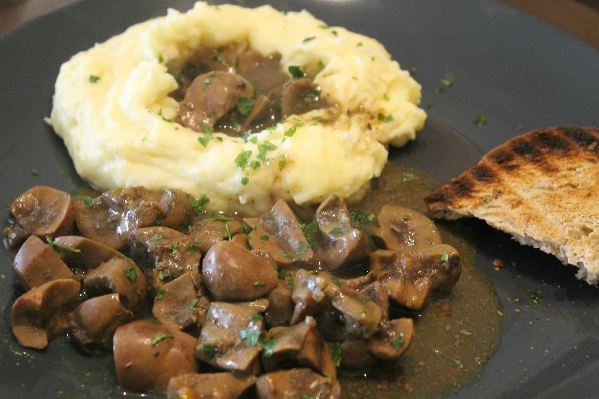 cuisson de la sauce au vin blanc