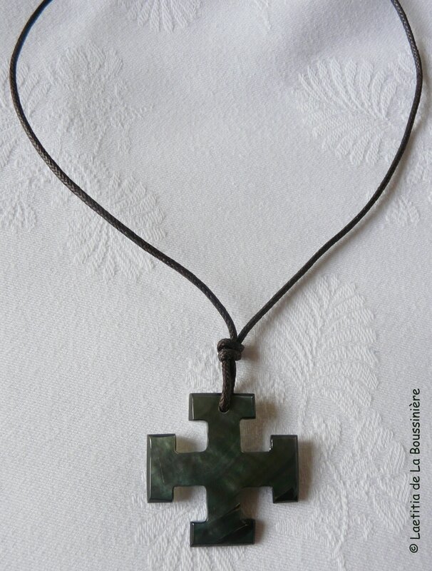 Pendentif Croix scoute