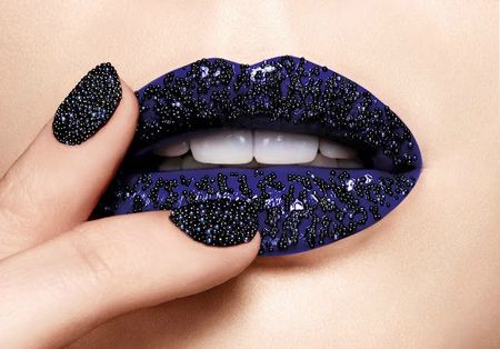 ciate_caviar_manicure_dark_blue
