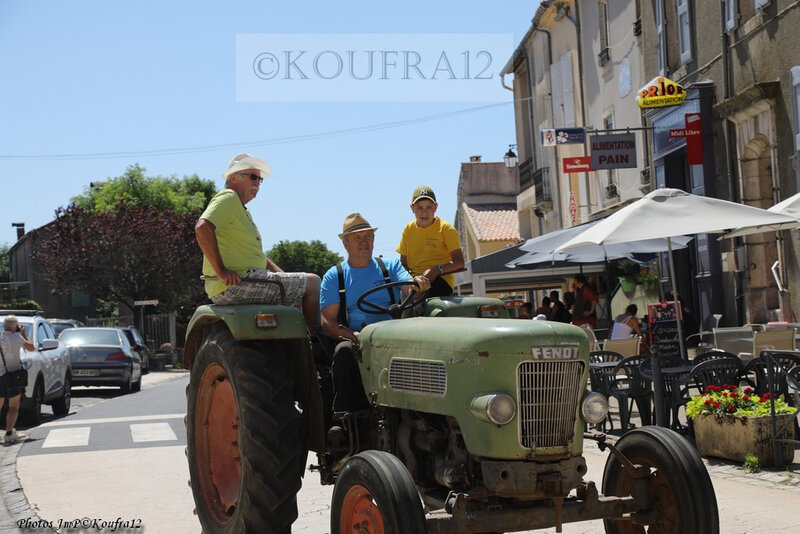 Photos JMP©Koufra 12 - Le Caylar - Fenaison - 13072019 - 0350