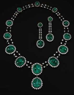 demi_parure_en__meraudes_et_diamants_des_ann_es_1960