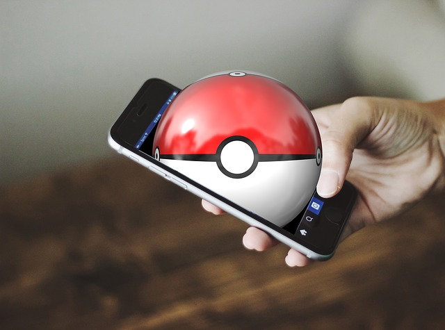 une pokéball dans un mobile