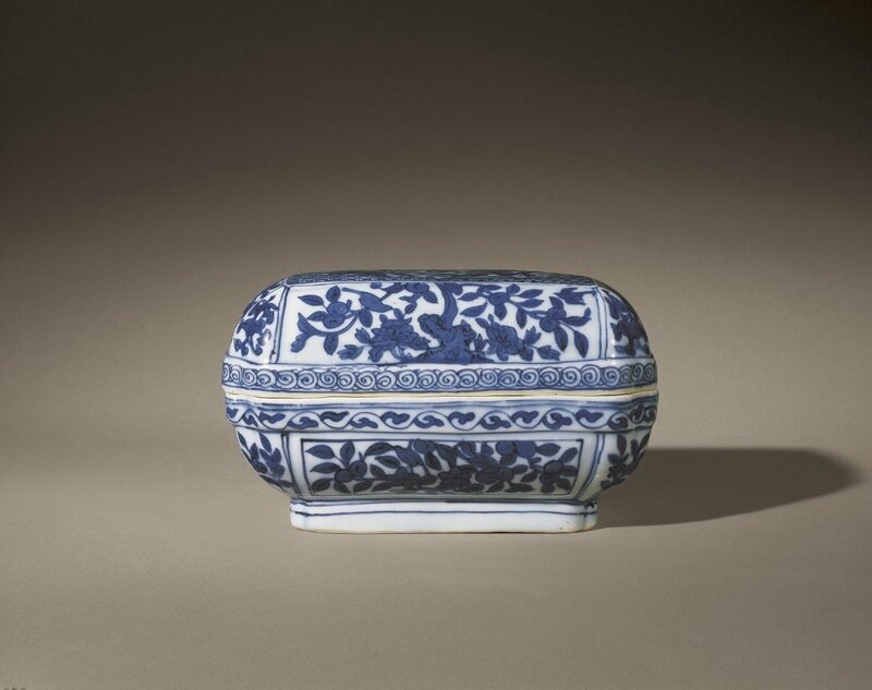 A blue and white rectangular 'dragon' box and cover, mark and period of Wanli