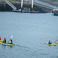 Ar Redadeg 2022 traverse l'Aber-Ildut en kayak