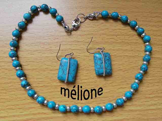 collier de perles en turquoises