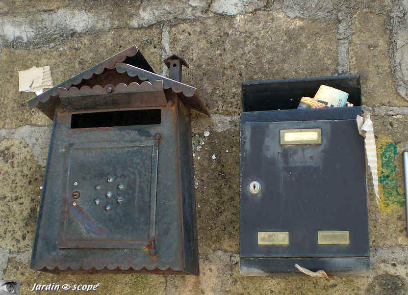 Boites aux lettres en fer à Sorrento (Italie)