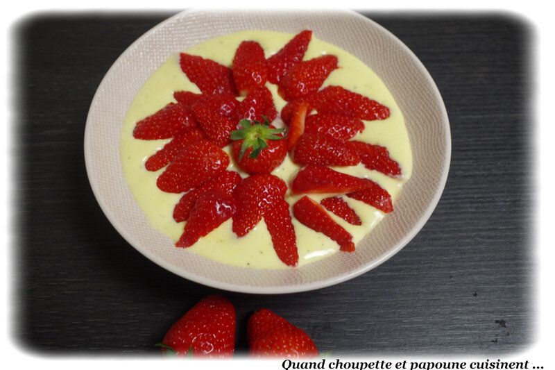 soupe de fraises à la fleur d'oranger, crème légère-2489