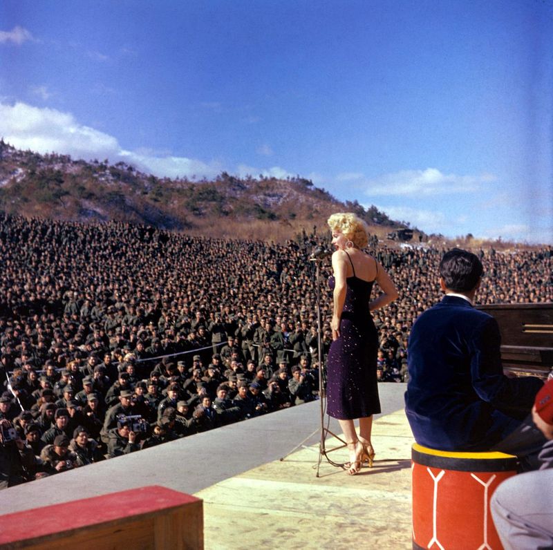 1954-02-18-korea-2nd_division-bulldozer_bowl-by_dave_cicero-1