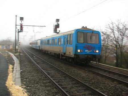 trains_in_the_fog_010