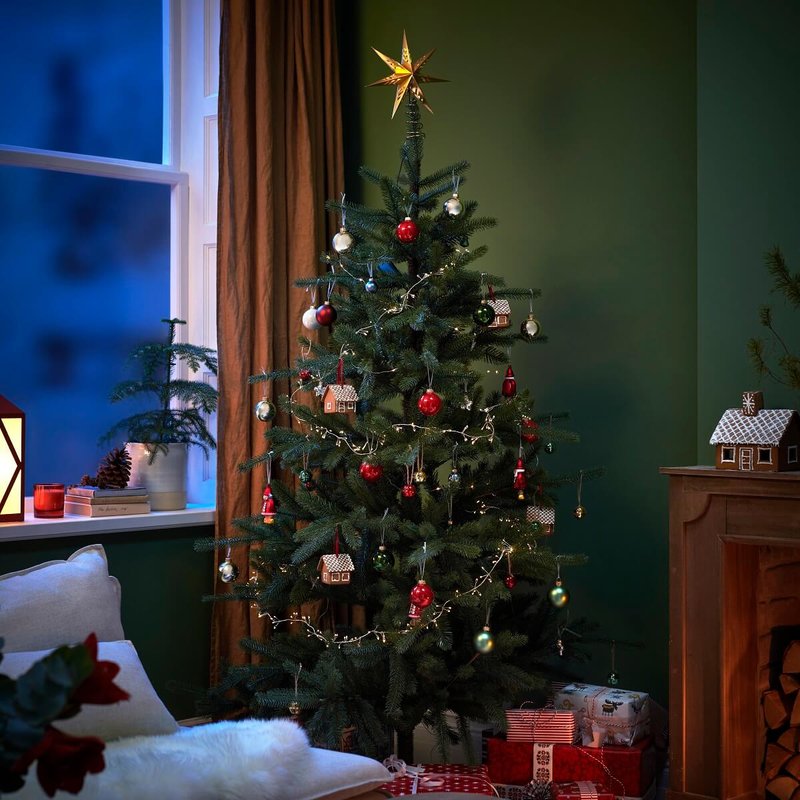 ikea_vinter2022_xmas_tree_gingerbread_house