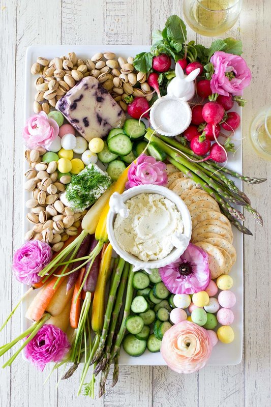 Easter_Cheese_and_Crudite_Board