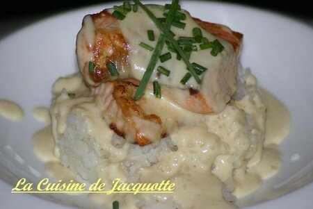 SAUMON A LA CREME AU FUMET SAUMON A LA CREME AU FUMET