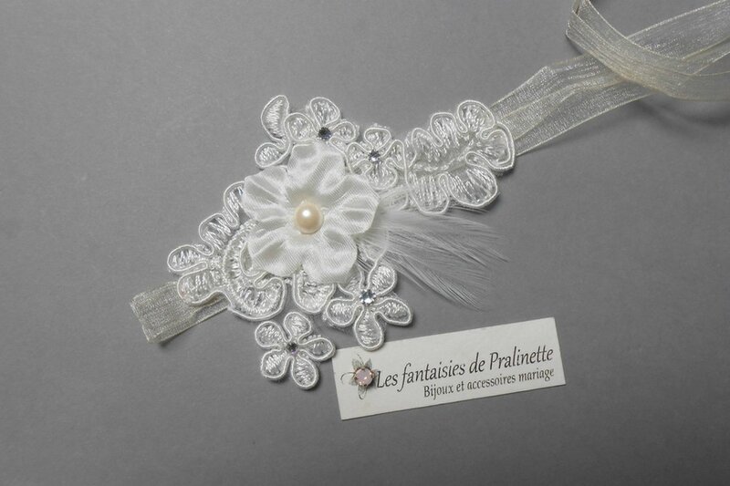 bijoux-mariage-bracelet-dentelle-et-plumes