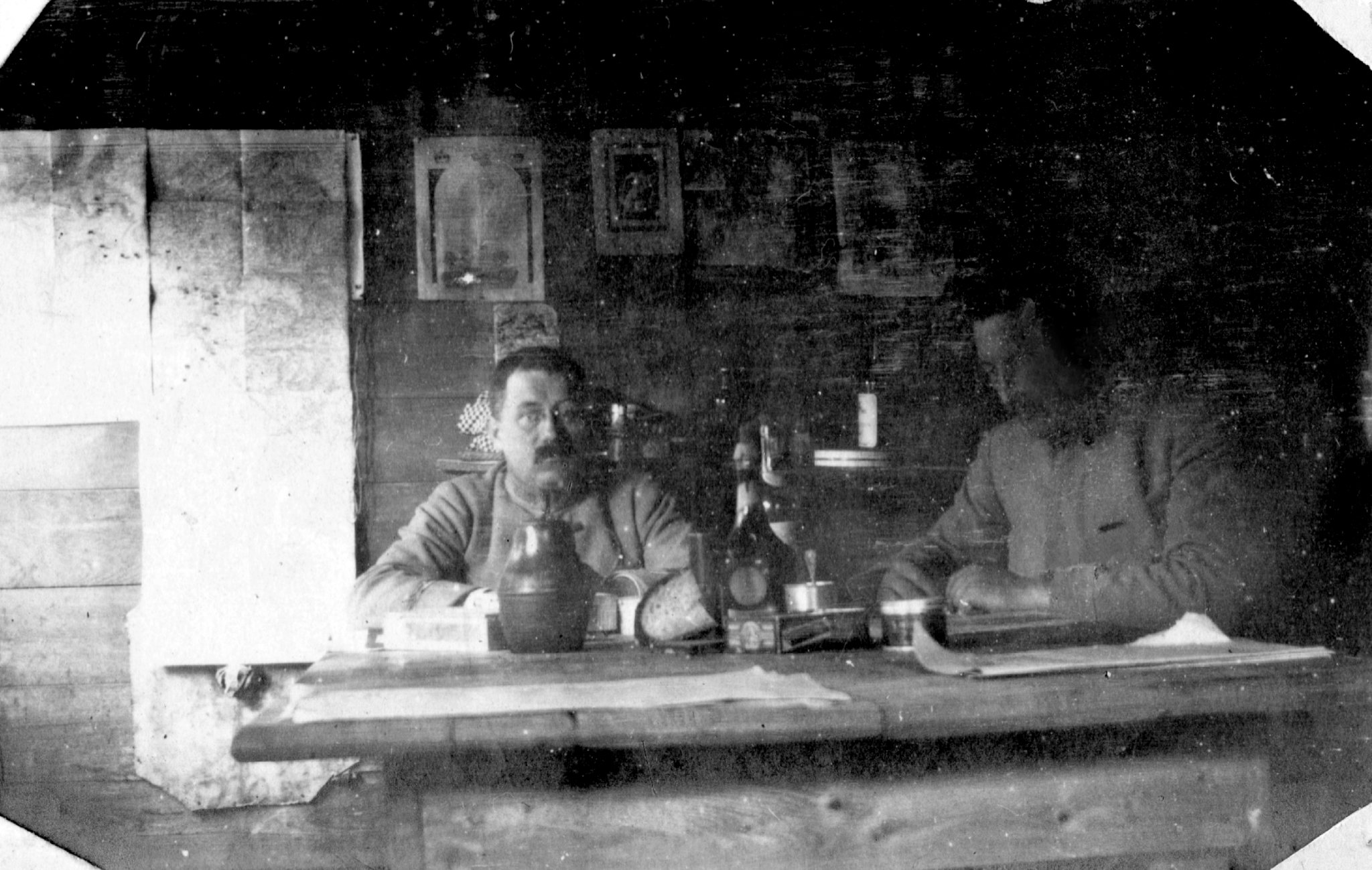 Album R. Verney p.145 gauche bas