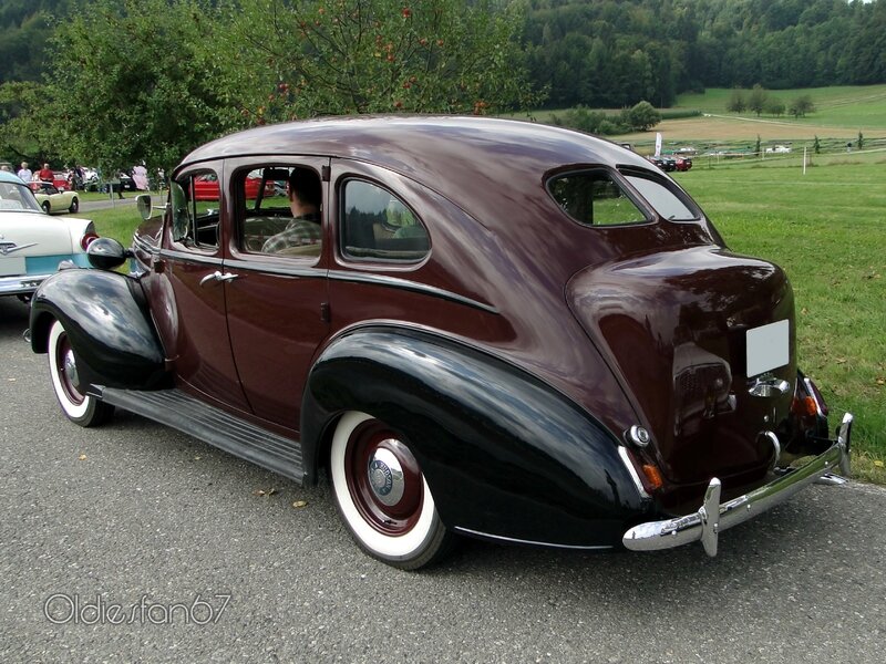 hudson-112-deluxe-six-touring-sedan-1939-b