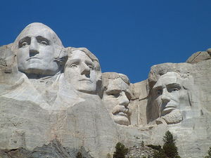 800px_Mount_Rushmore_National_Memorial