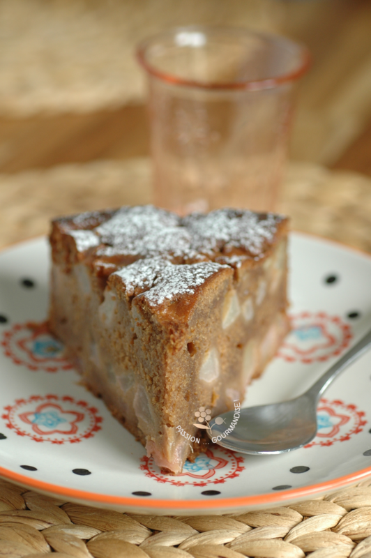 Gâteau carambars, chocolat praliné & poires